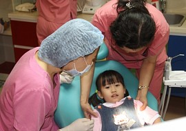 Chăm sóc răng tốt và sớm cho trẻ